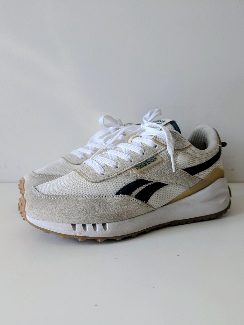 Reebok White Black Tan Women's Athletic Sneakers